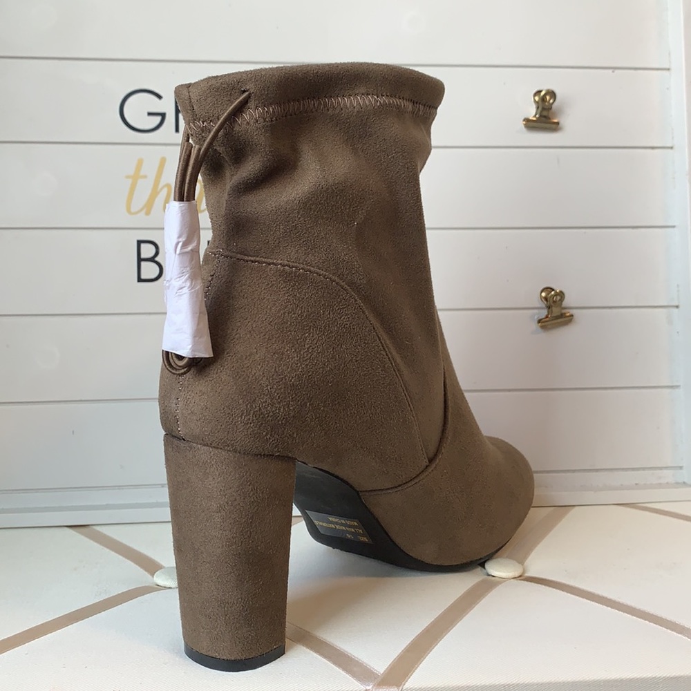Ankle high tan heel booties - Picture 2 of 5